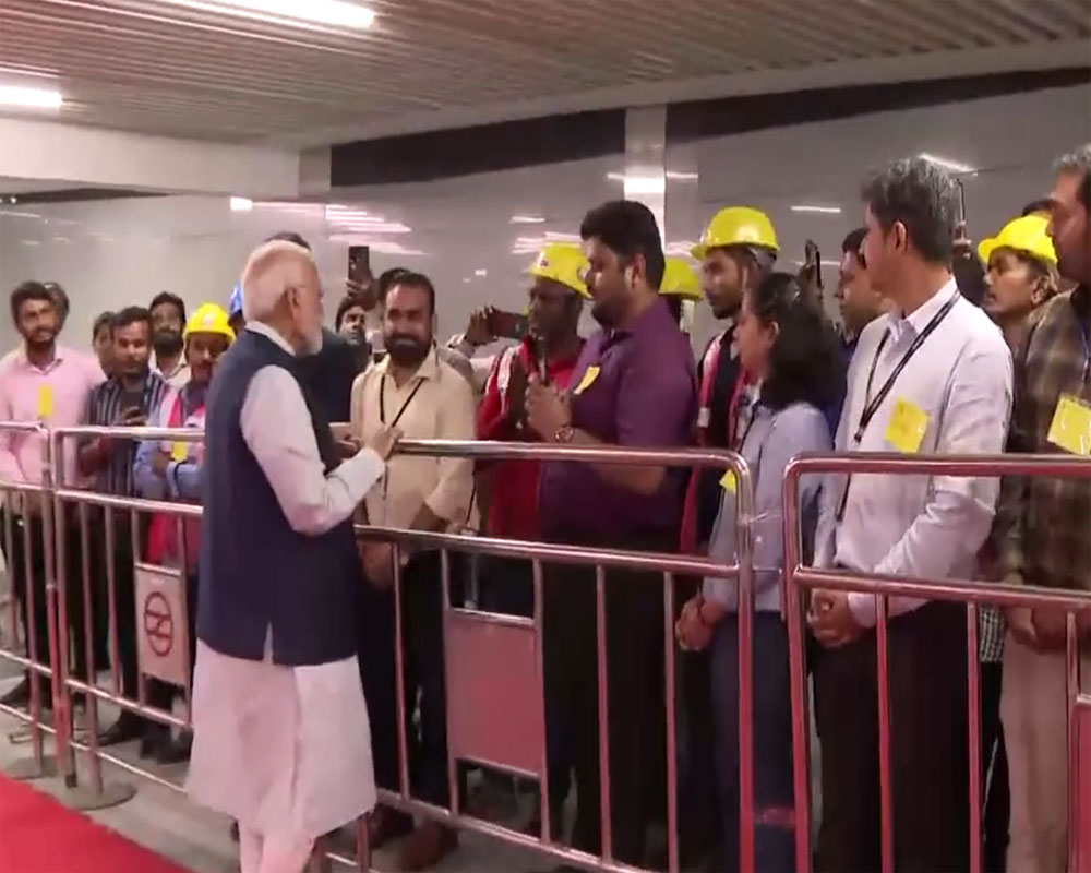 Pm Modi Takes Metro Ride To Inaugurate Delhi Airport Metro Line Extension 1034