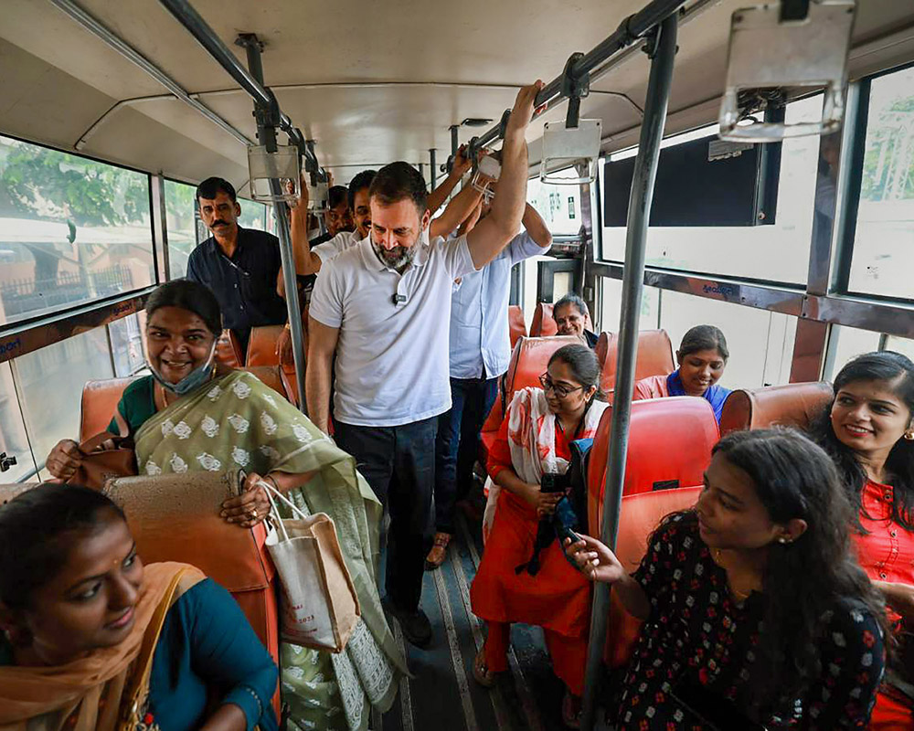 rahul-gandhi-takes-a-bus-ride-in-bengaluru-interacts-with-college