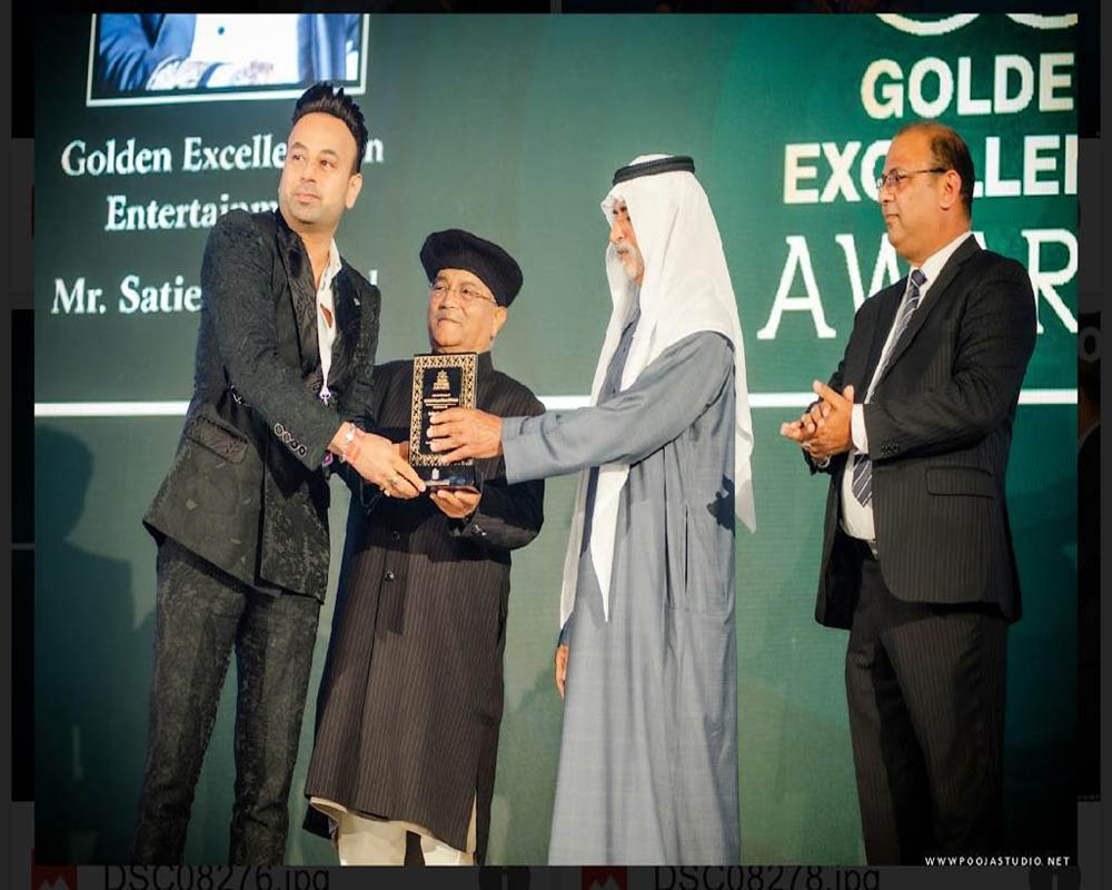 Satish Sanpal honored with Golden Excellence award in Entertainment in Dubai