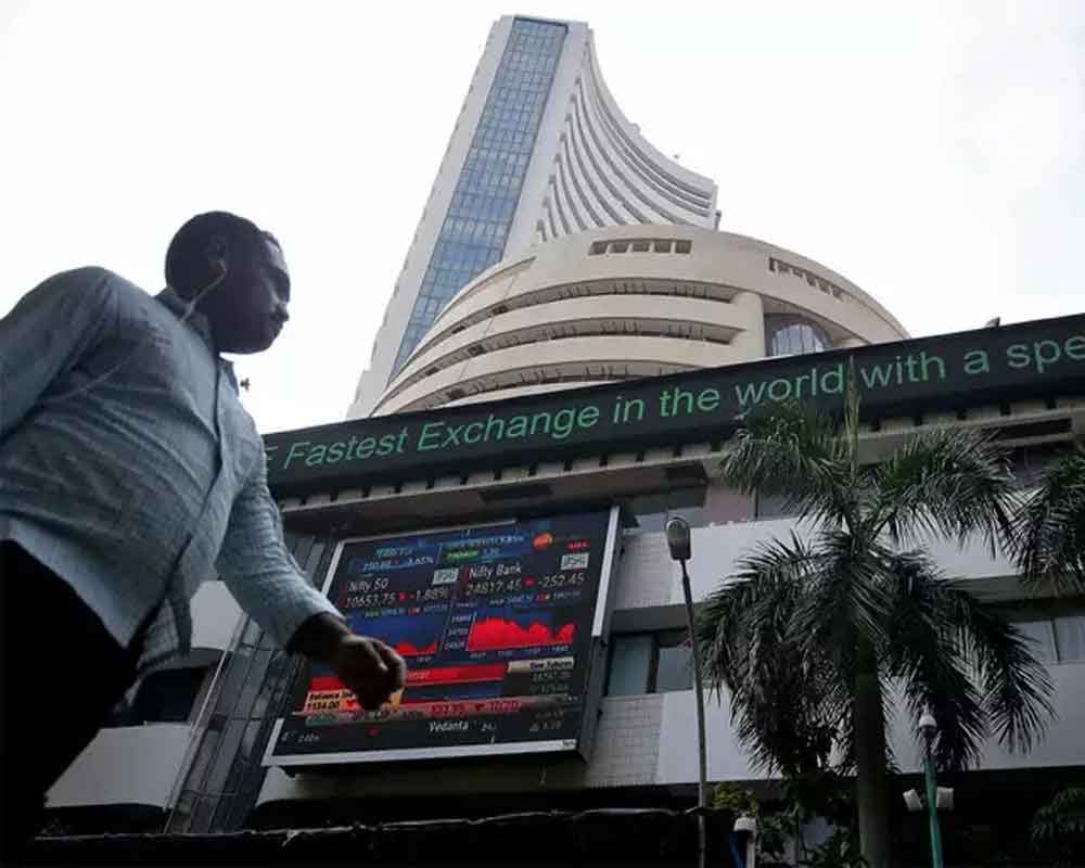 Sensex Nifty Fall For 2nd Day On Selling In Oil Banking Stocks 