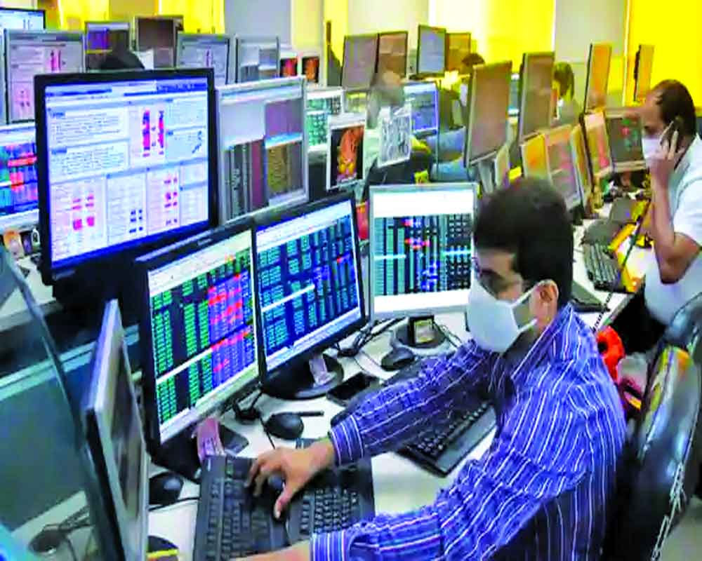 Sensex Tanks Nearly 900 Points To Close Below 59k Nifty Tests 17000 