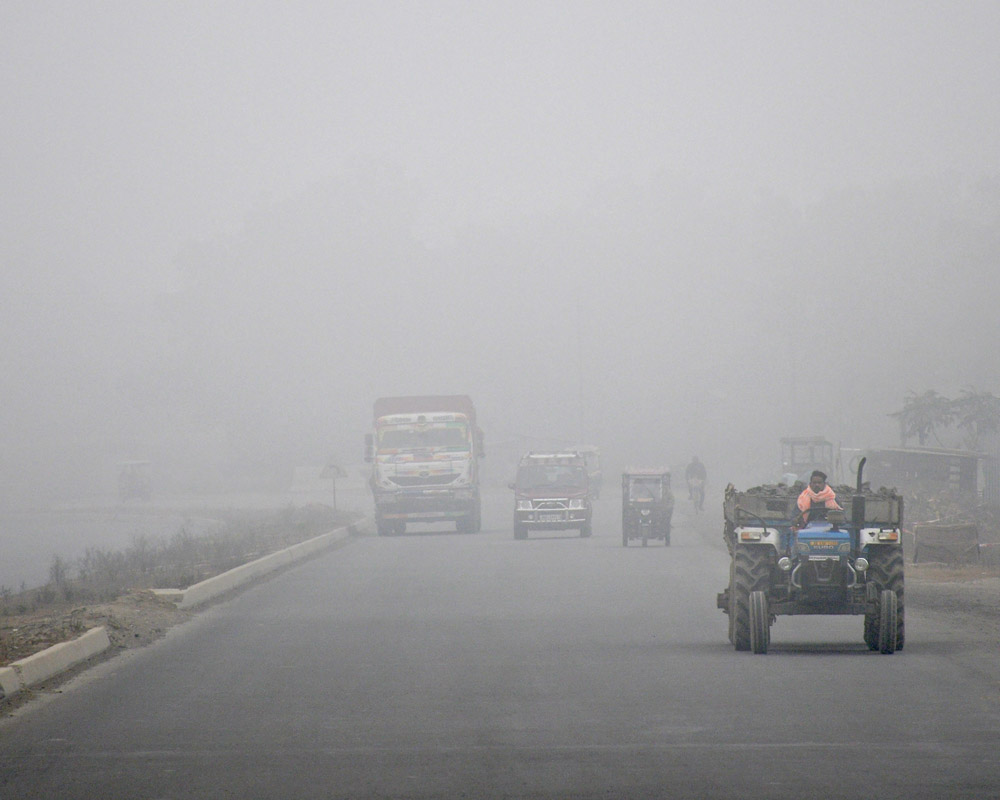 Delhi-NCR: Cold weather conditions prevail in Delhi-NCR; mercury