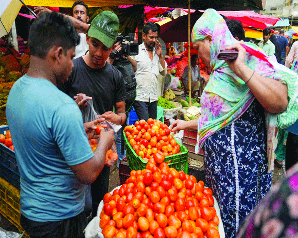 Soaring prices of tomatoes make consumers see red