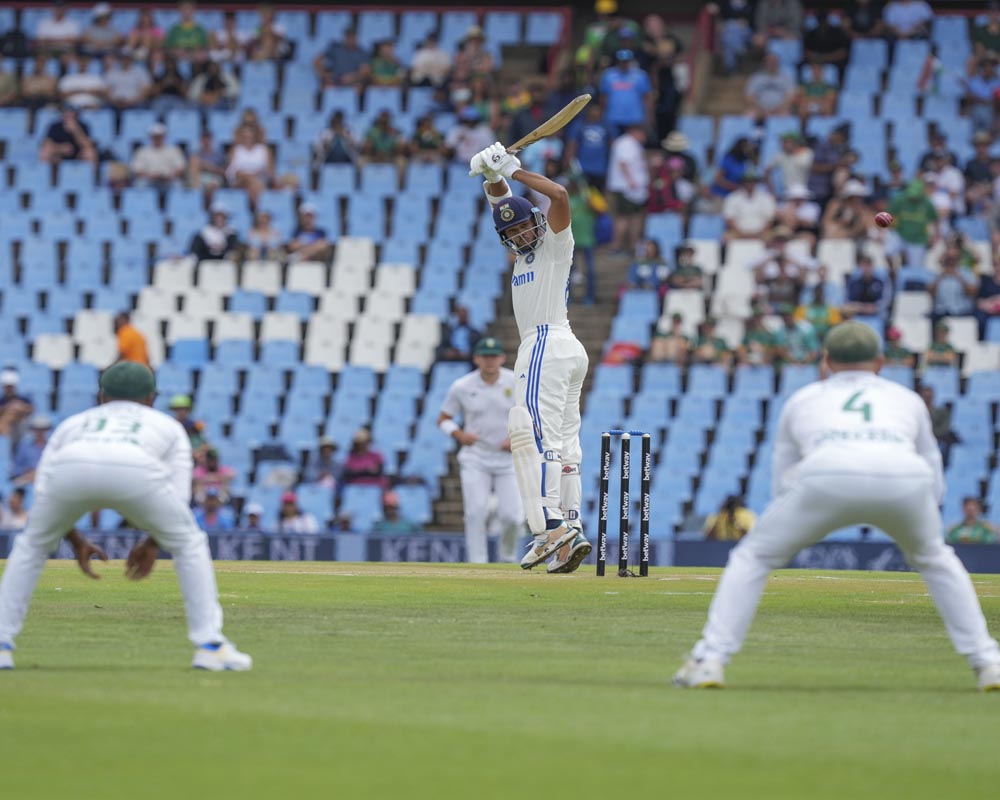 South Africa win toss, elect to field against India in Centurion Test