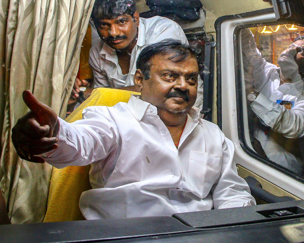 Vijayakanth, who held out hope of an alternative to DMK, AIADMK dies