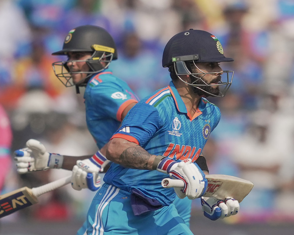 Virat Kohli, Shubman Gill take India to 88/1 in 15 overs against Sri Lanka