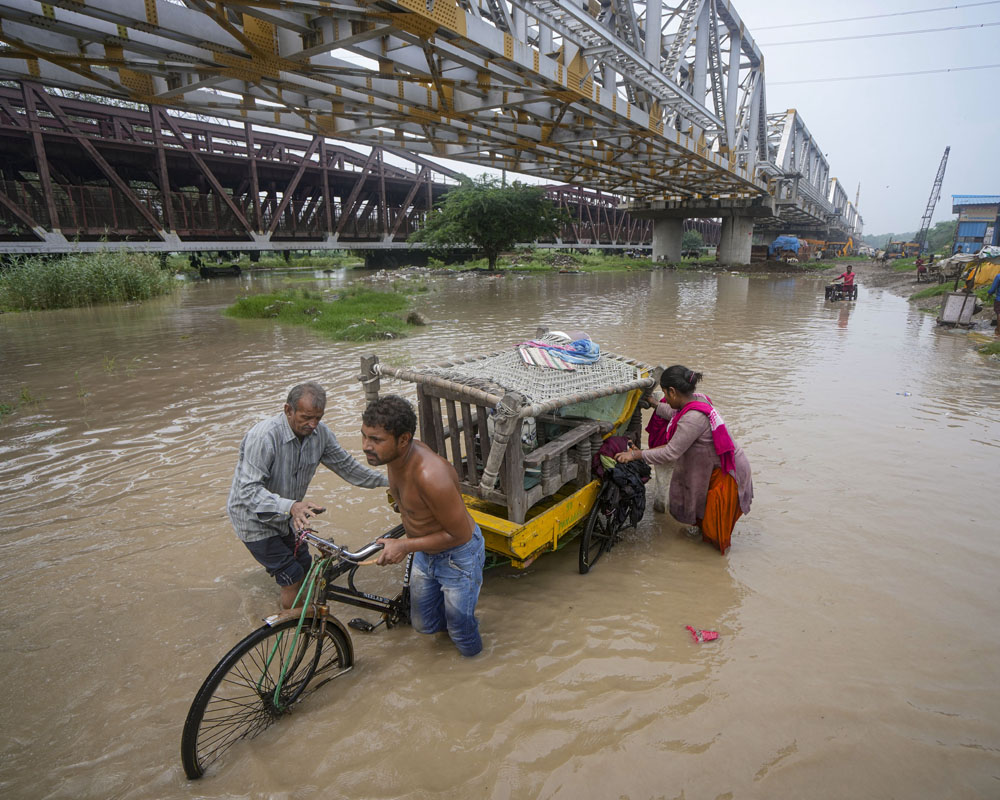 Yamuna swells further in Delhi, evacuation begins