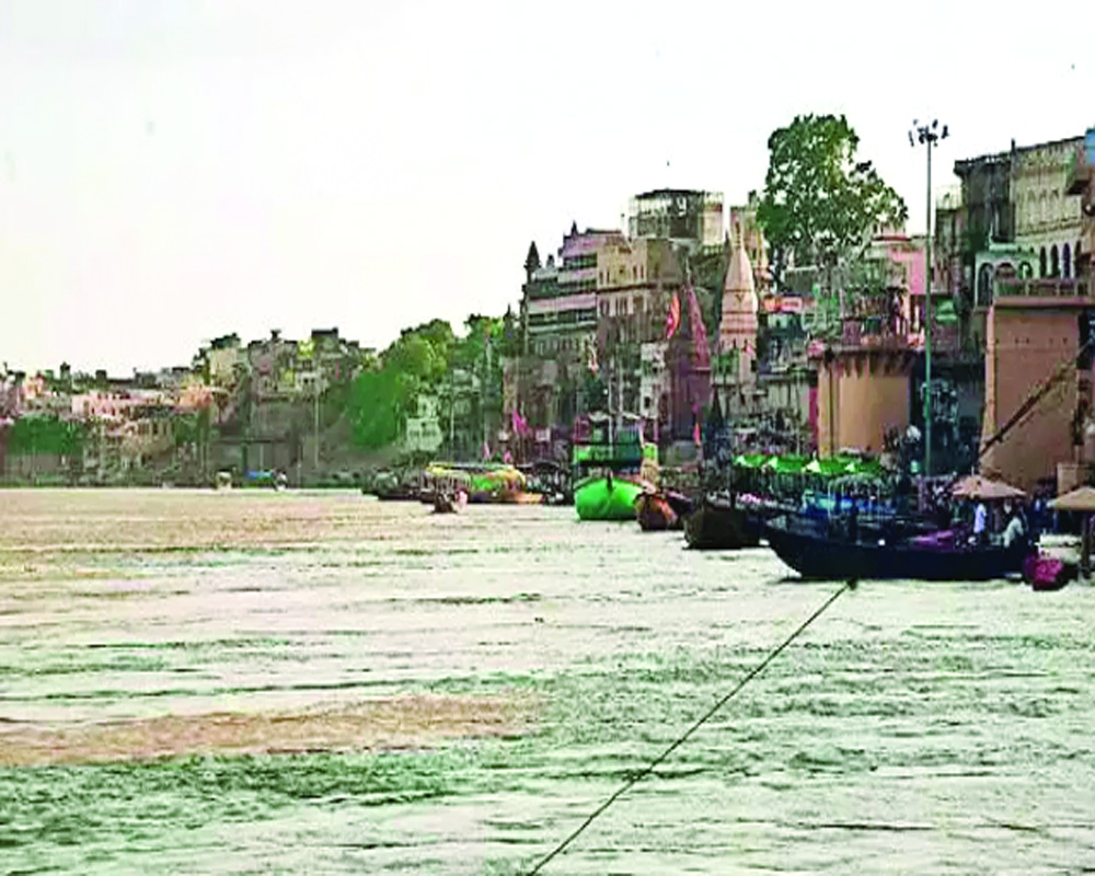 “Put up a board, Ganga is not fit to bathe in,” NGT to Varanasi DM