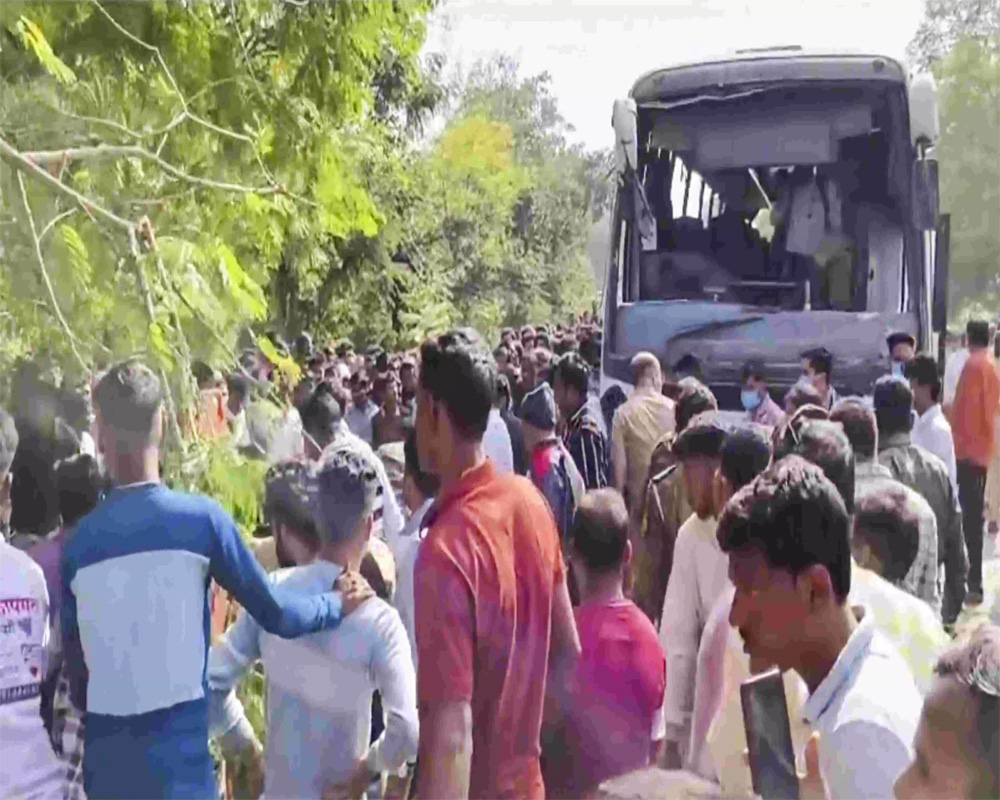 11 killed, 25 injured as state transport bus overturns in Maharashtra's Gondia