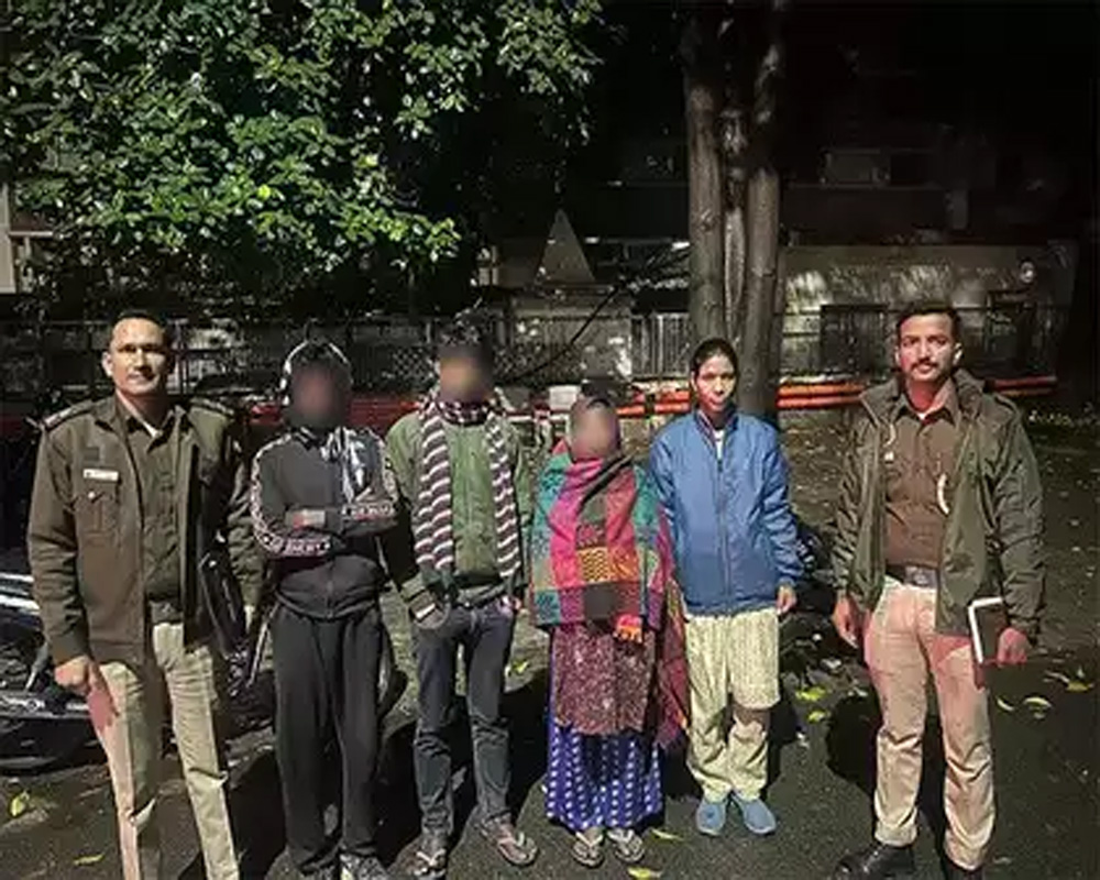 8 illegal Bangladeshi immigrants deported: Delhi Police