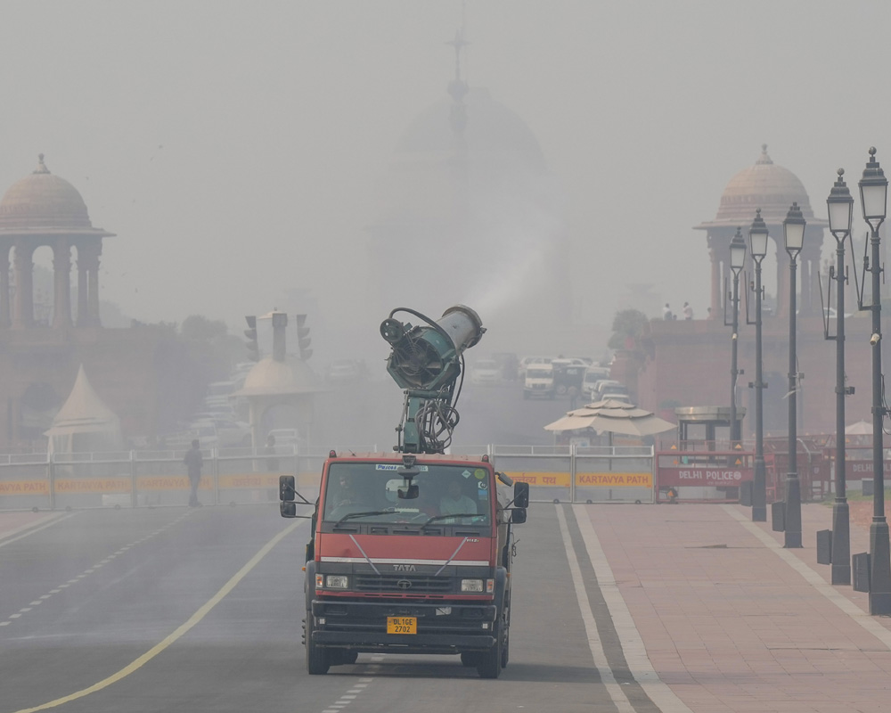 After season's coldest night, Delhi wakes up to another day with toxic air