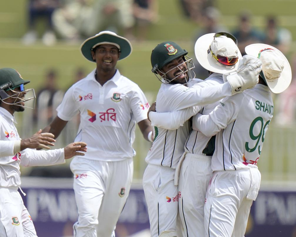 Bangladesh wins toss, elects to field against struggling Pakistan in second test