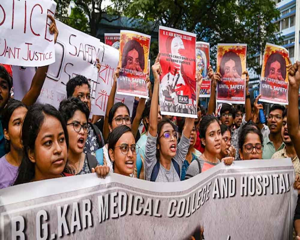 Bengal chief secretary sends fresh letter to agitating doctors, calls for meeting with CM at 5 pm