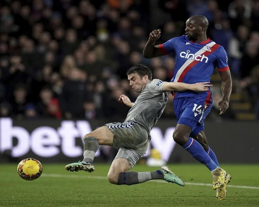 Calvert-Lewin sent off as Everton and Crystal Palace draw 0-0 in the FA Cup