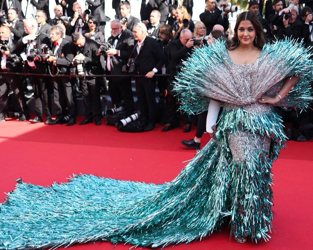 Cannes 2024: Aishwarya Rai Bachchan walks in blue-silver gown in second ...