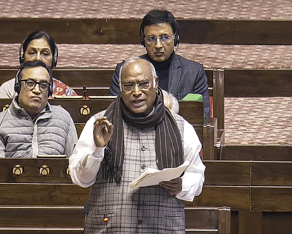 Cong demands PM's apology for 'twisting' facts on Nehru: Kharge