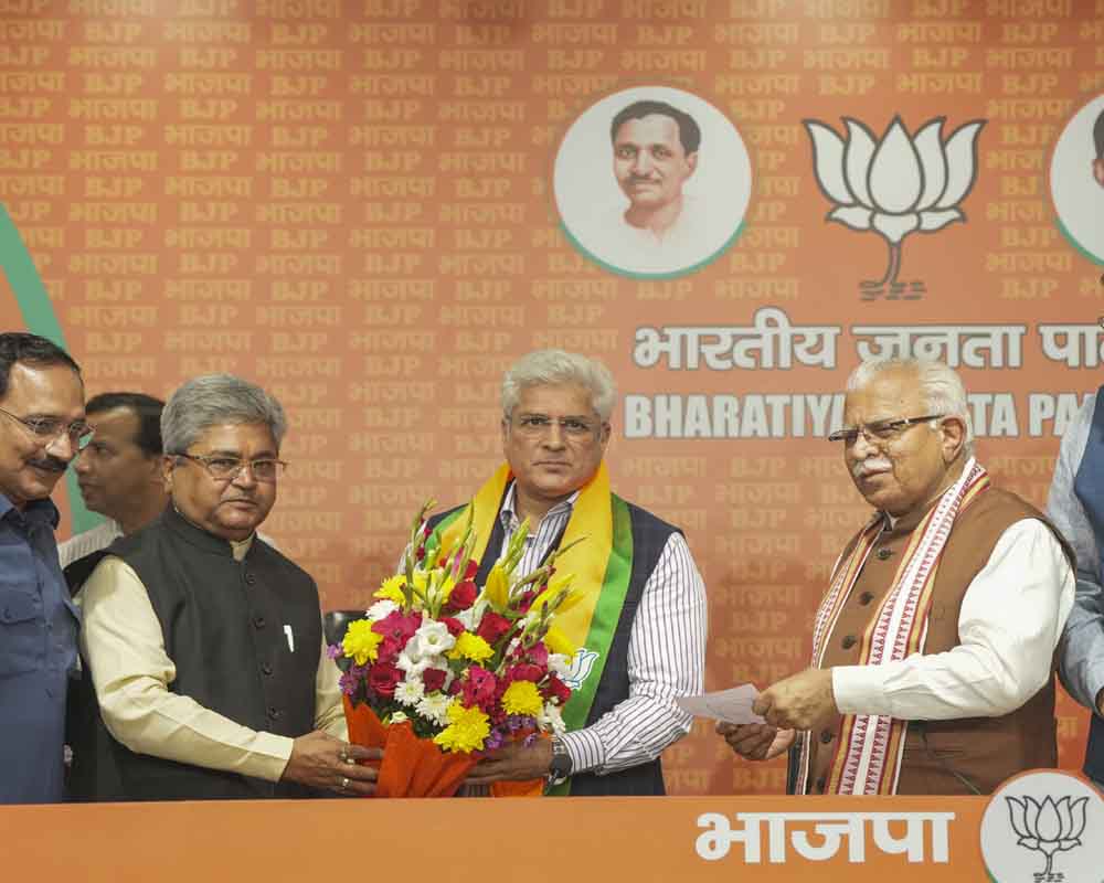 Day after quitting AAP, Kailash Gahlot joins BJP