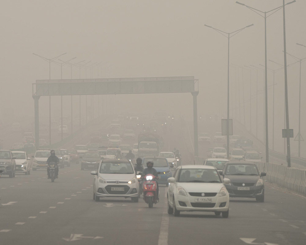 Delhi enveloped in toxic haze, AQI in severe zone in some areas