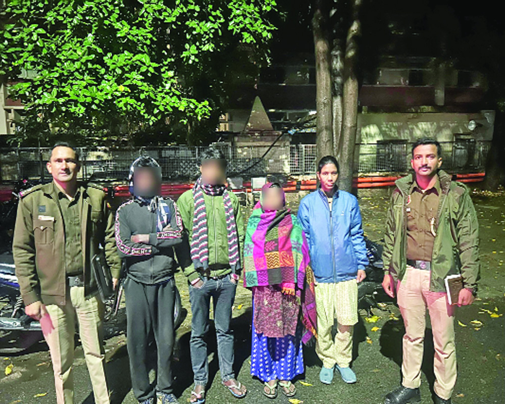 Delhi Police deports illegal Bangladeshi immigrants