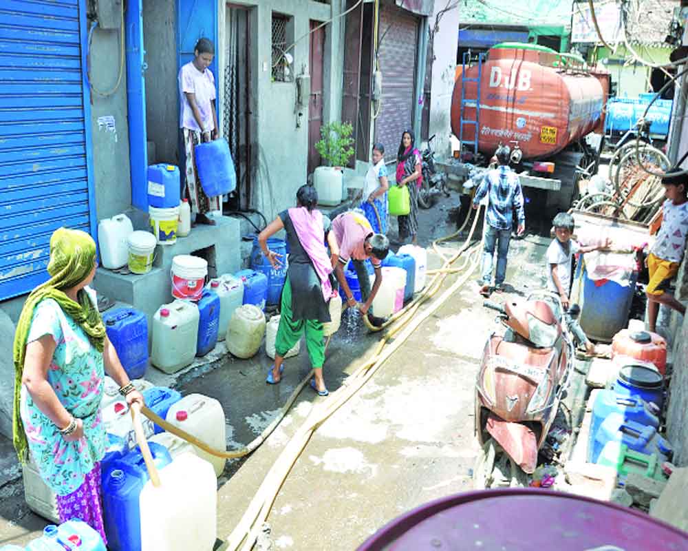 Delhi remains hot, thirsty; neighbours plough water