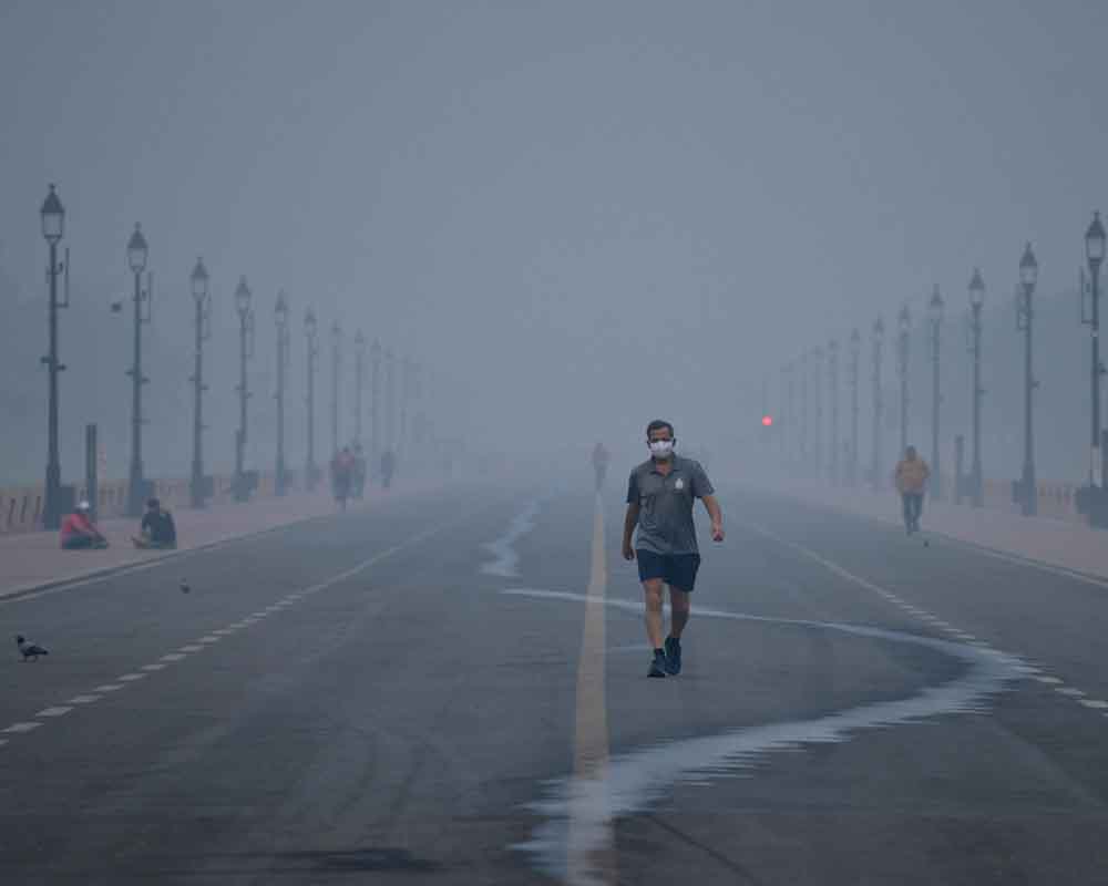 Delhi's air quality remains 'very poor', AQI at 367