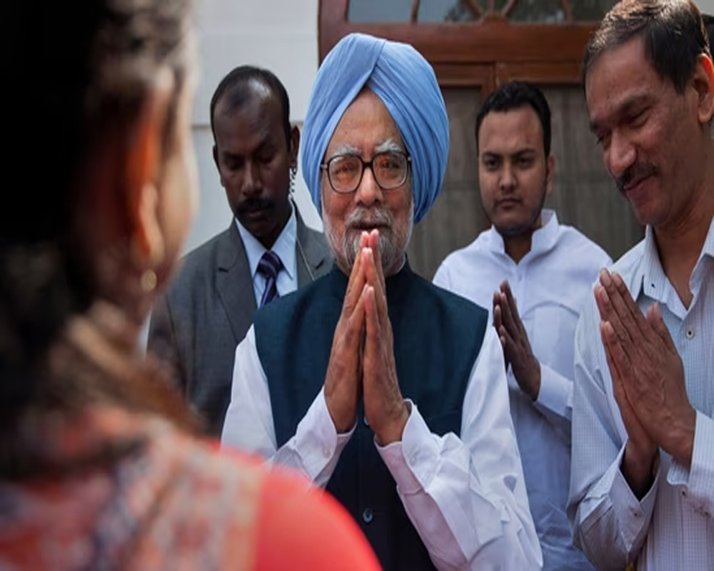 Few people in politics inspire the kind of respect Sardar Manmohan Singh did: Priyanka