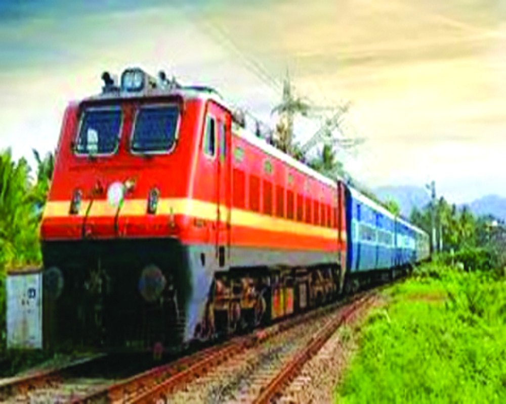 Four sanitary workers run over by Kerala Express