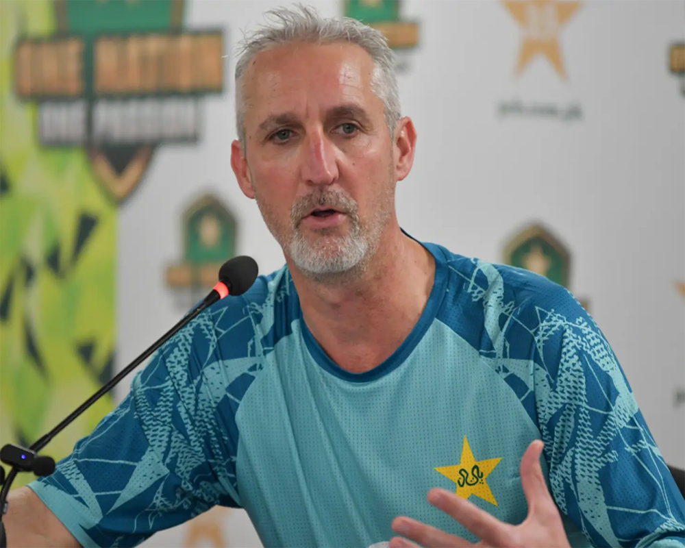 Gillespie resigned as Pakistan's Test coach over selection dispute