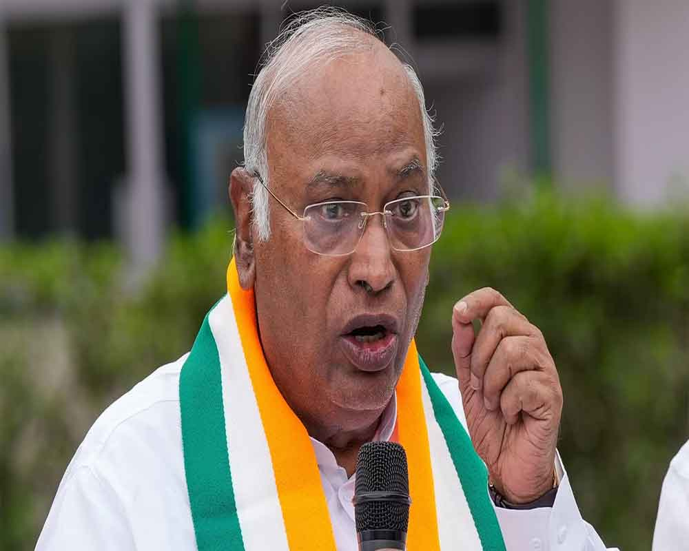 Girls must have equal opportunities to lead, mere slogans cannot usher change: Kharge