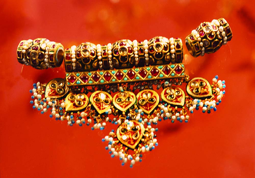 Heritage Indian jewellery dazzles the world