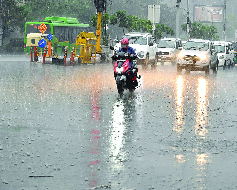 INCLEMENT WINTER WEATHER LASHES DELHI