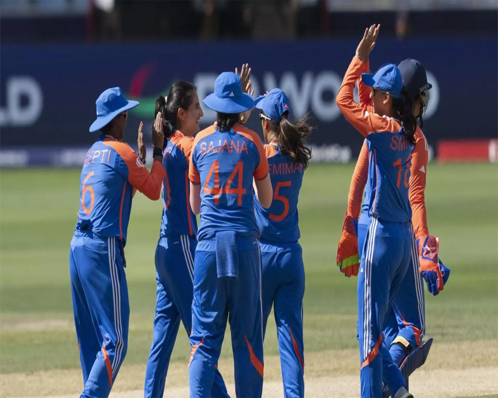 India beat Pakistan by 6 wickets in Women's T20 World Cup