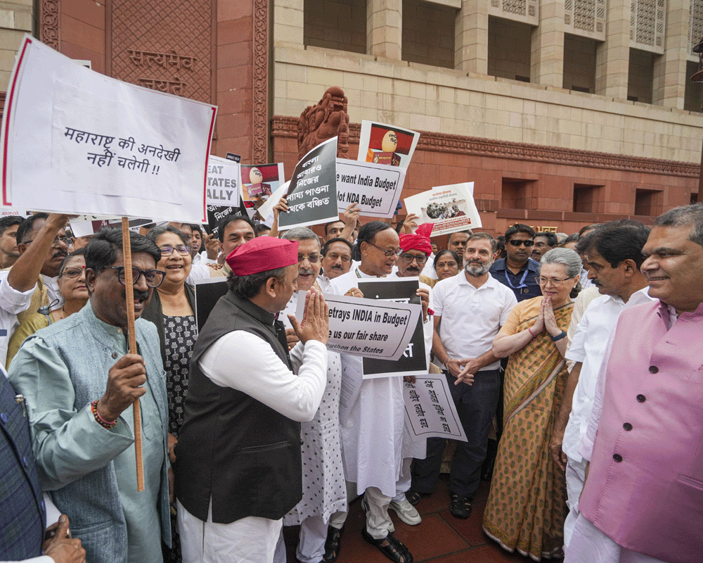 INDIA Bloc MPs Protest Over 'discrimination' Against Opposition-ruled ...