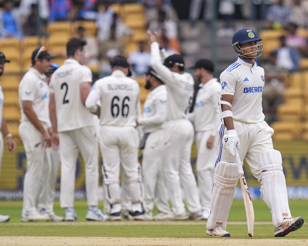 India collapse to 46 against New Zealand for lowest total in Test at home