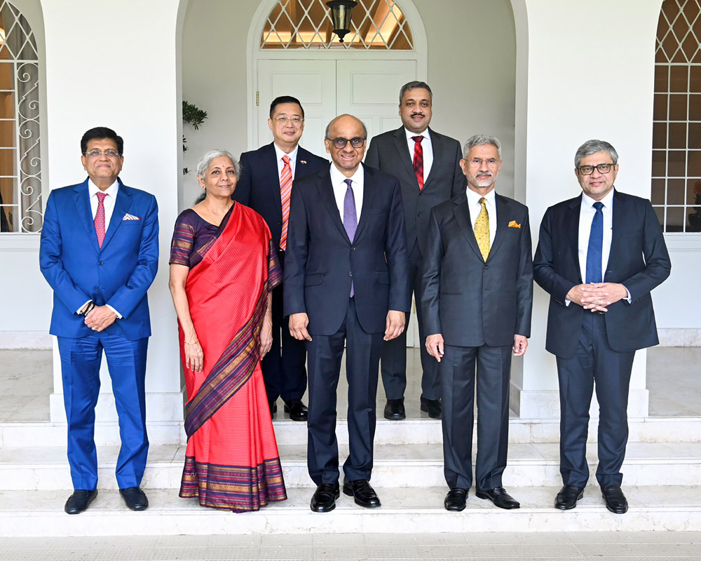 Indian ISMR delegation calls on Singapore President and Prime Minister, discuss bilateral ties