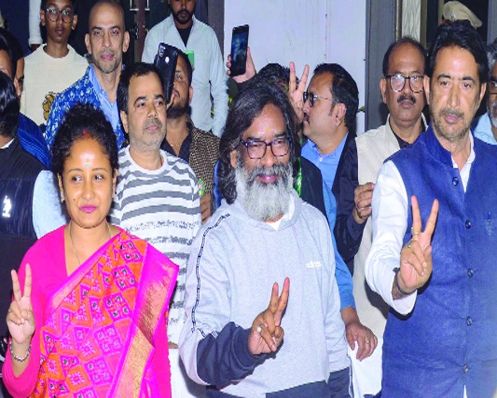 Jharkhand says johar to JMM