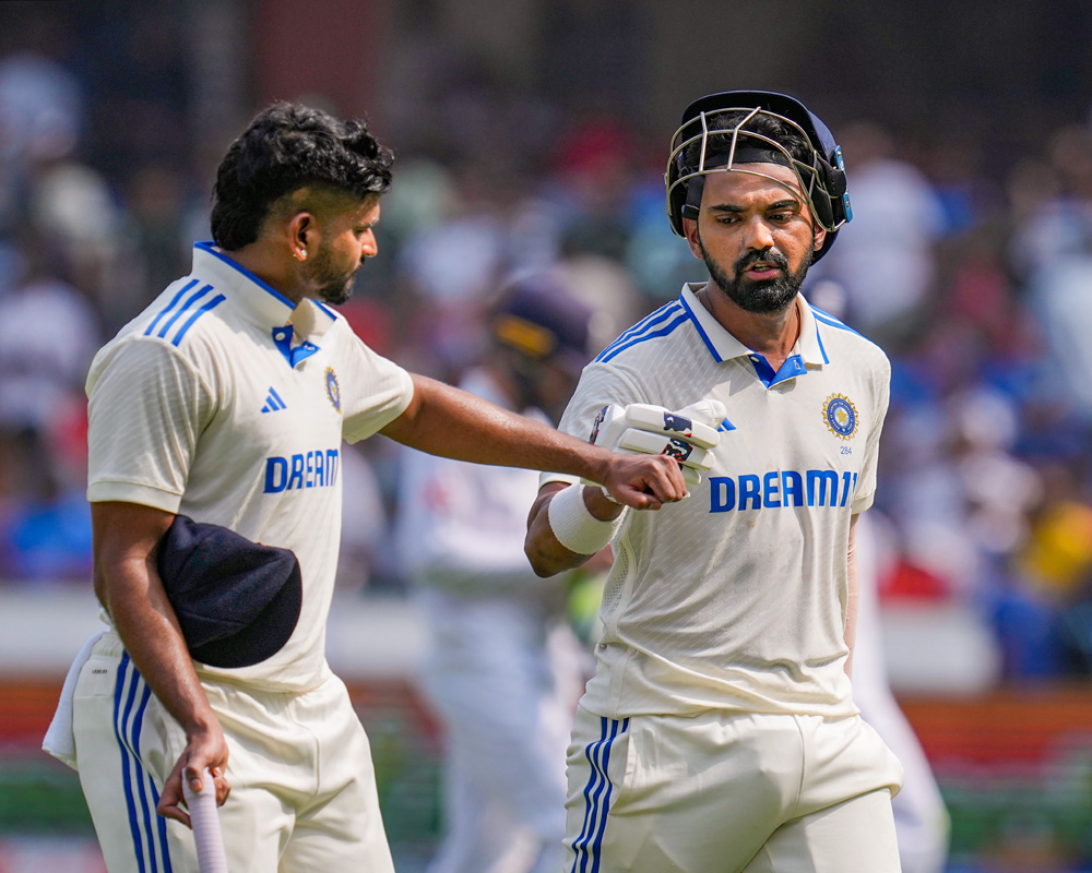 KL Rahul's unbeaten fifty guides India to 222 for 3 at lunch on Day 2