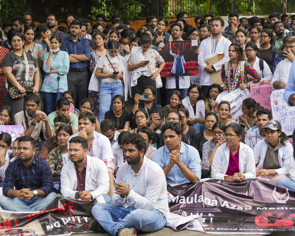 Kolkata rape-murder: Doctors protest at Jantar Mantar on day 10, demand better workplace safety