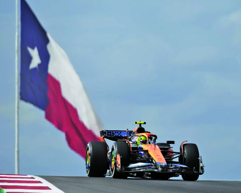 Lando Norris in hot pursuit of Max Verstappen at United States GP