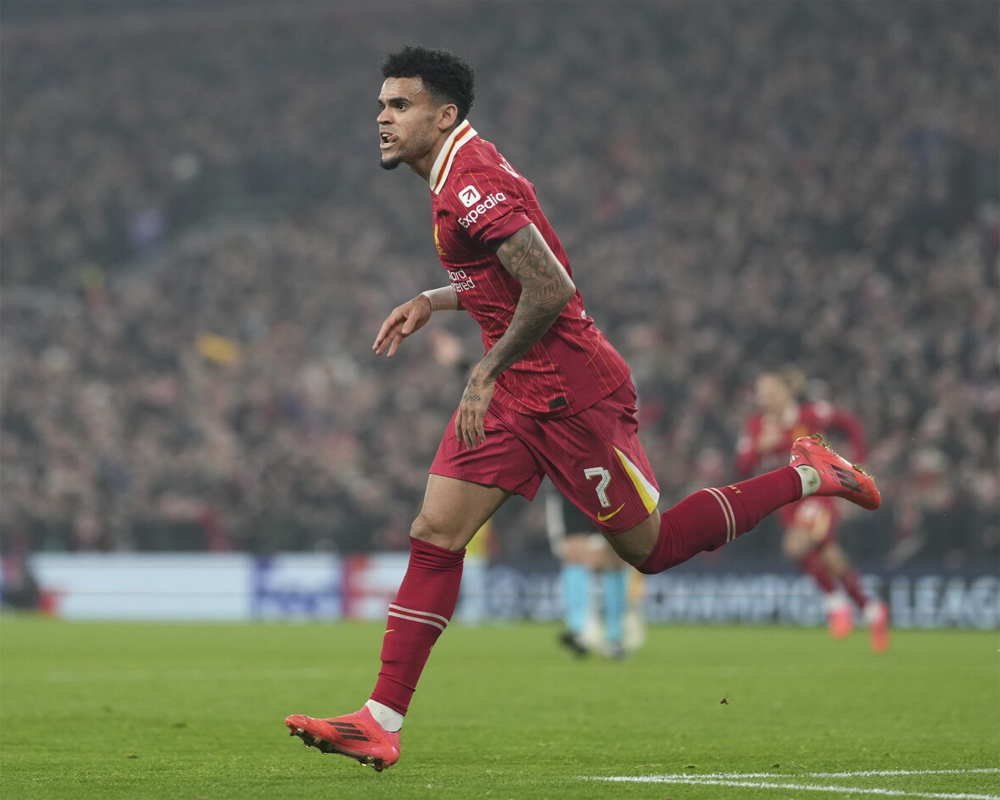 Liverpool forward Luis Diaz scores second-half hat trick in 4-0 rout of Bayer Leverkusen