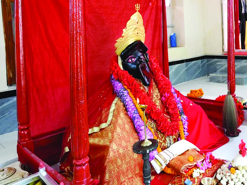 Maa Kali decrowned in Bangladesh