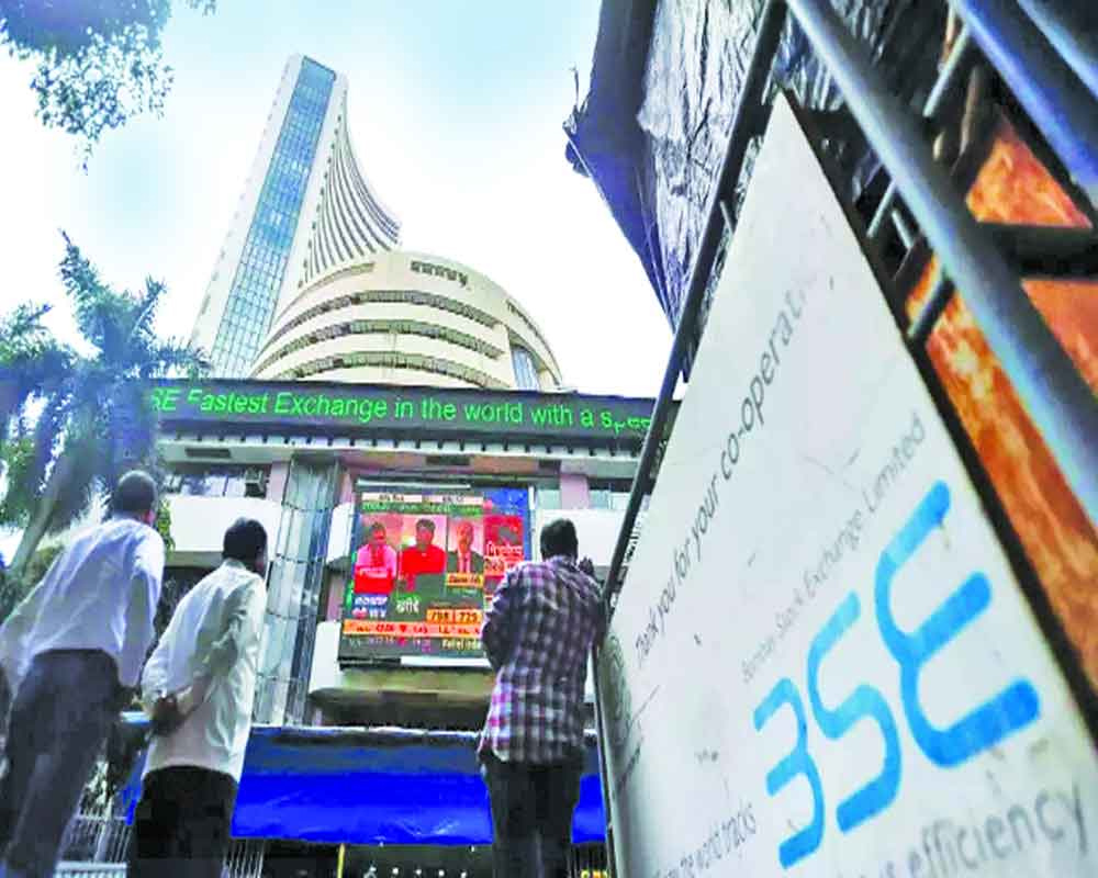 Markets decline in early trade dragged by Reliance, HDFC Bank; caution ahead of US Fed rate decision