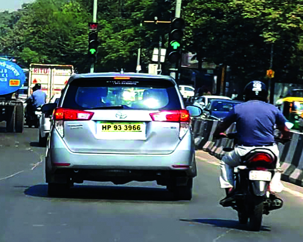 Meri car, meri marzi … vehicle owners cock a snook at the law