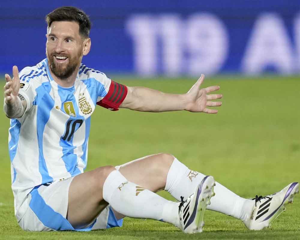 Messi, Vinicius have frustrating nights as Argentina loses and Brazil draws in World Cup qualifying