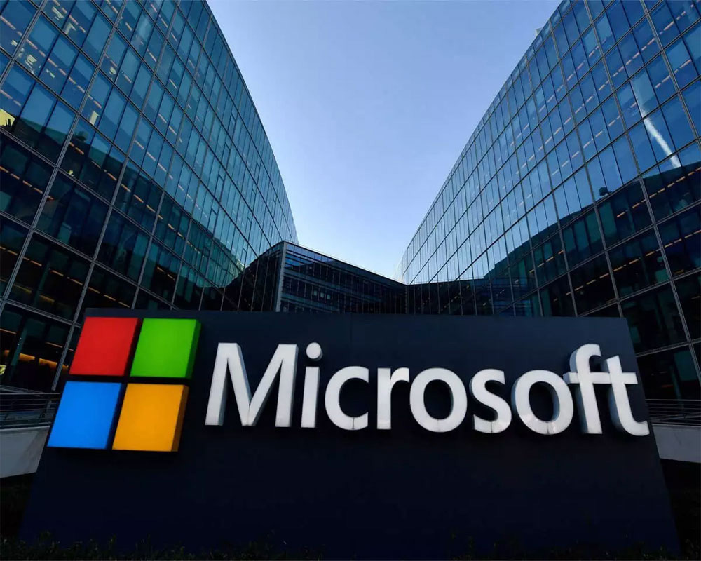 Microsoft users worldwide report widespread outages affecting banks, airlines and broadcasters