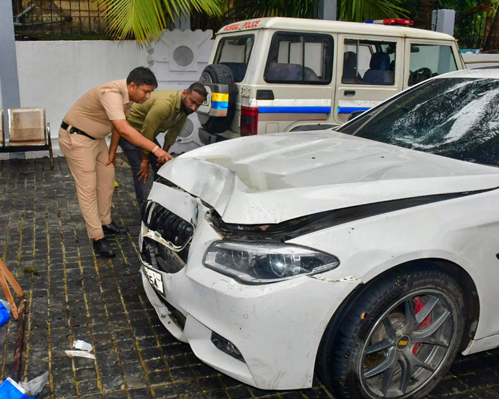 Mumbai BMW crash: LOC issued against 24-yr-old absconding car driver