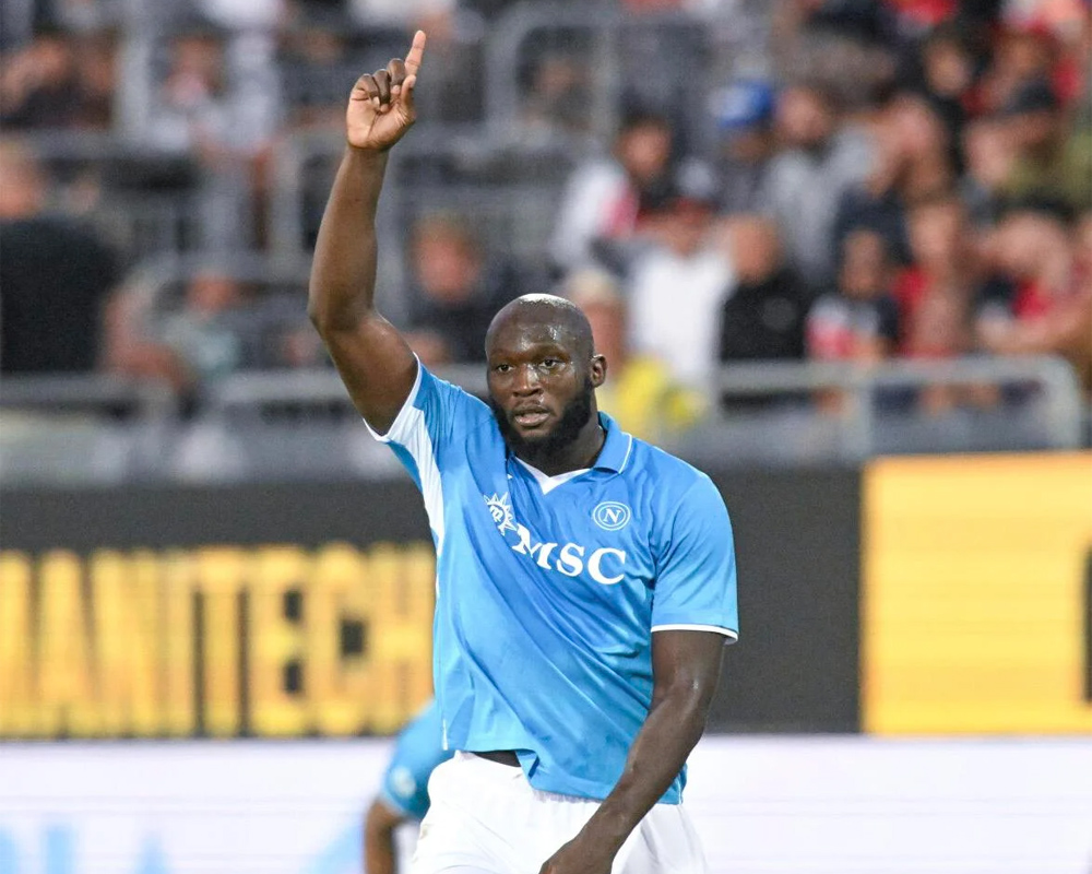 Napoli might have found a new hero in Lukaku. Inter narrowly avoids first defeat