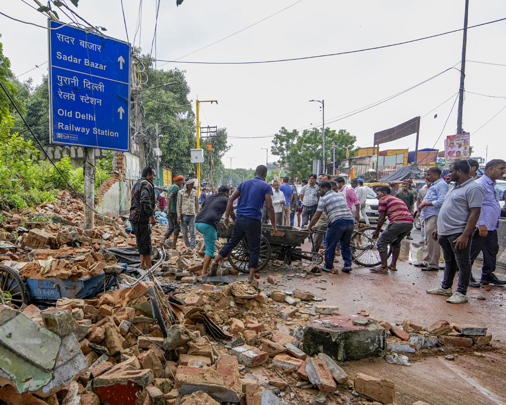 One dead, two injured after dargah wall collapses in Delhi's Nabi Karim area