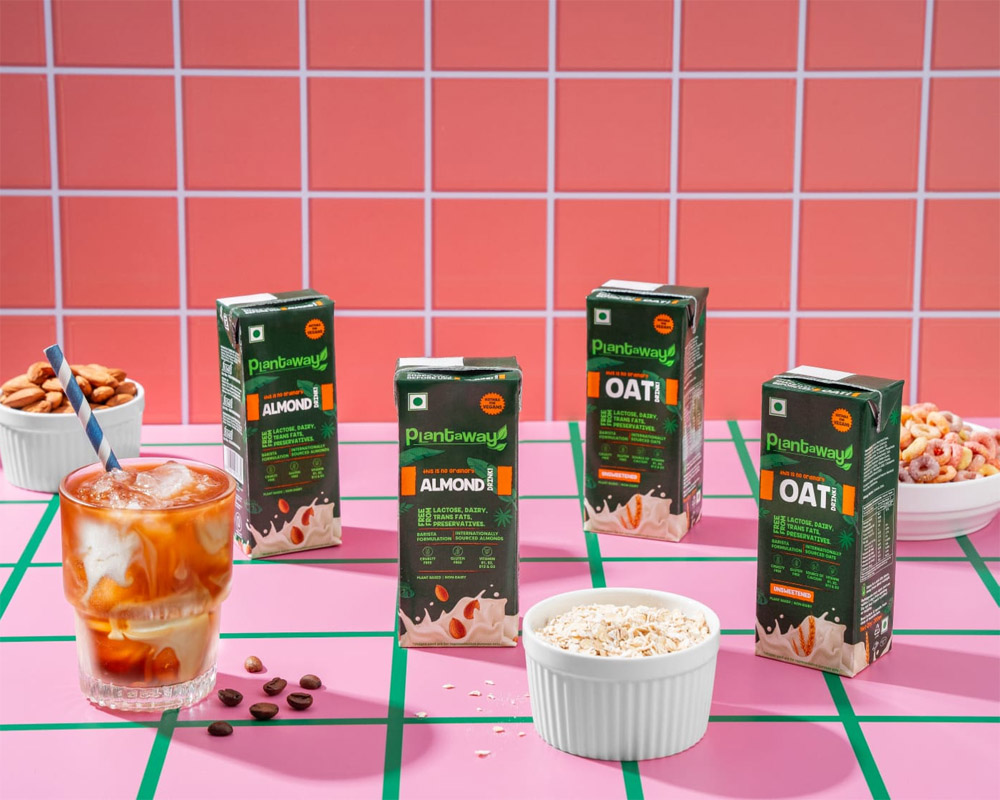 Plantaway Banks On Convenience: Introduces 200ml Oat and Almond Mylk Packs