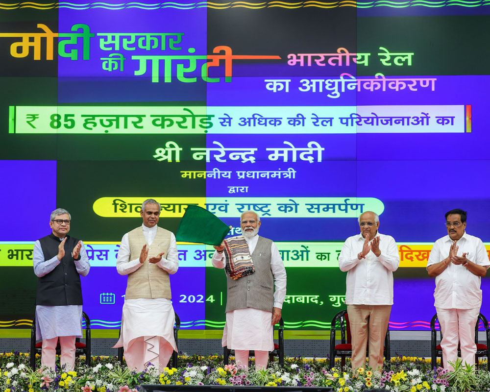 PM dedicates to nation Marathwada Rail Coach Factory, launches various projects in Maharashtra